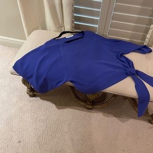 AMANDA UPICHARD Medium Contemporary top